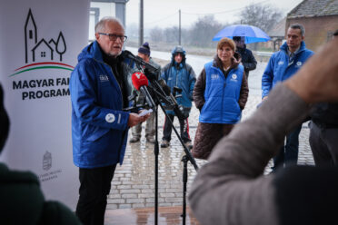 Újjászületik Kastélyosdombó a Magyar Falu Programmal
