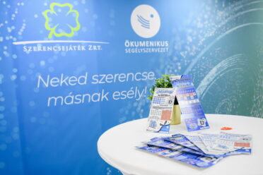 Gyermekfejlesztő központokat támogatnak a Jókívánság sorsjegyek vásárlói